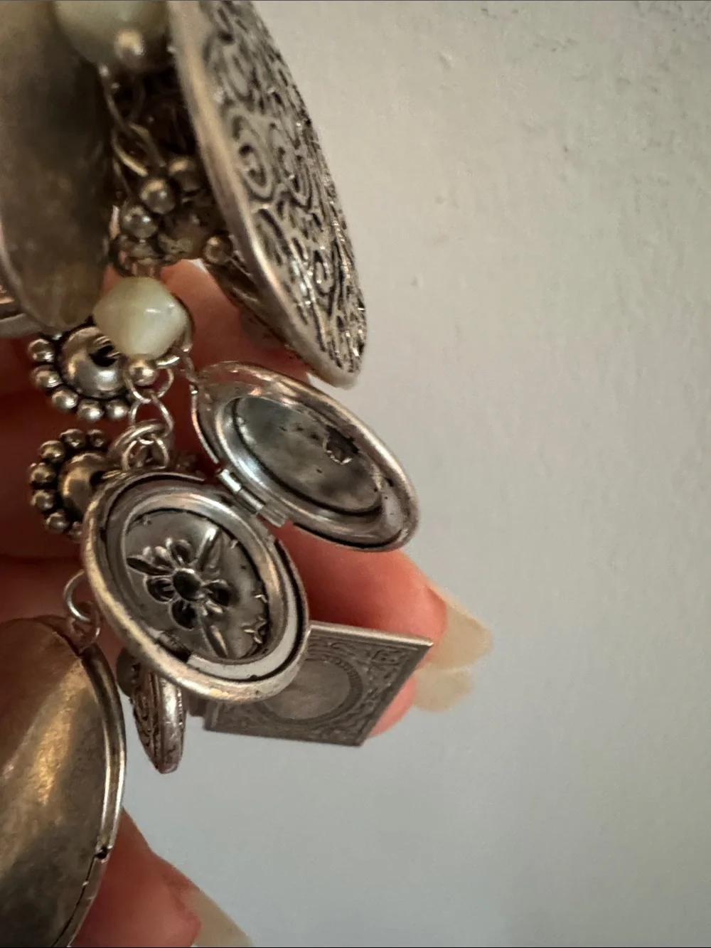 Premier Designs Silver-Tone Leaf & Charm for Photo Lockets Necklace